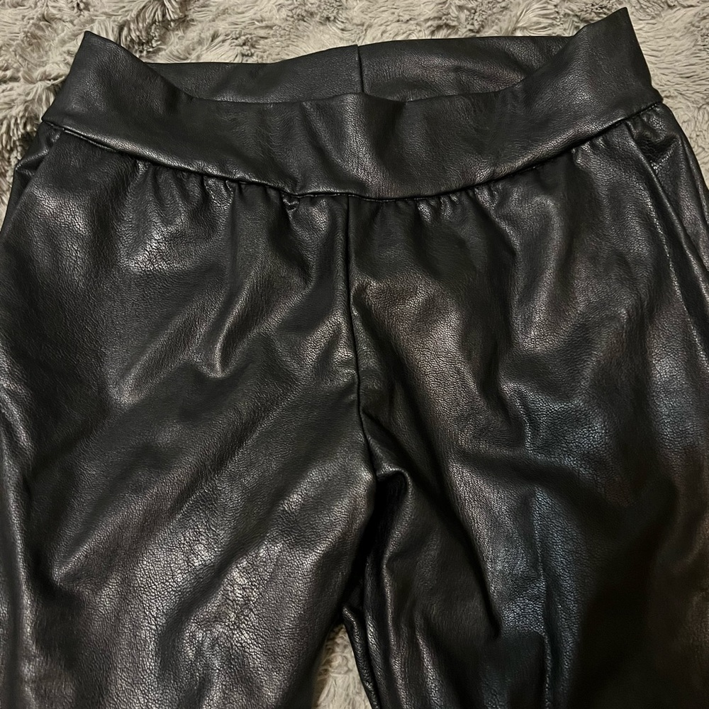 Women’s black Commando faux leather joggers